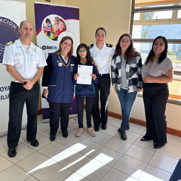 Entrega de becas 2025 a usuarios del Centro de Rehabilitación “Dalegría”