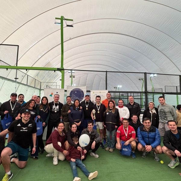 Deporte y Solidaridad en el Torneo de Paddle en Punta Arenas