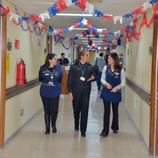 Presidenta de la Fundación “Blanca Estela” visitó el Hospital Naval “Almirante Nef” de Viña del Mar