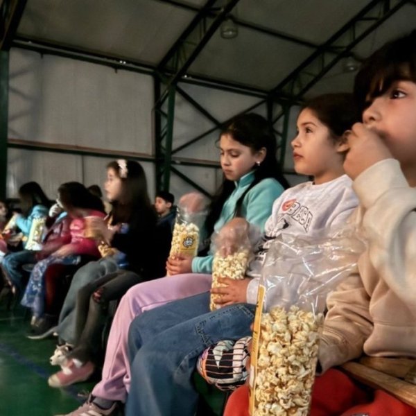 Sede Puerto Williams realiza Jornada de Cine Infantil para la Familia Naval